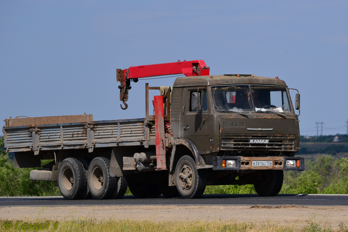 Волгоградская область, № В 381 ВС 134 — КамАЗ-53212