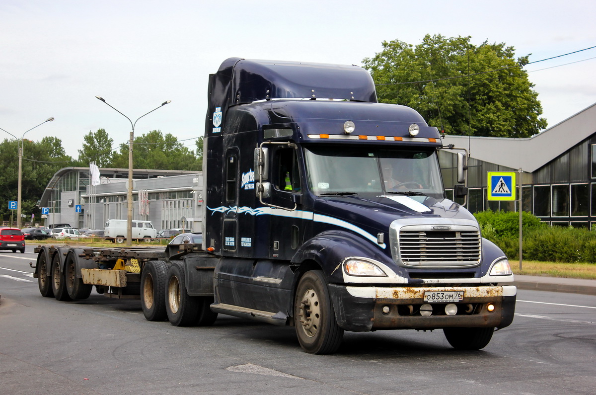 Ярославская область, № О 853 ОМ 76 — Freightliner Columbia