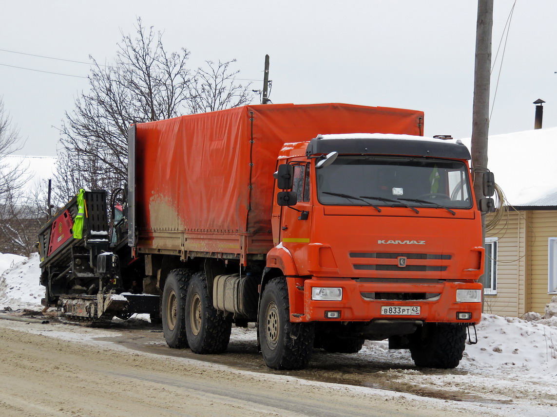 Кировская область, № В 833 РТ 43 — КамАЗ-43118-50