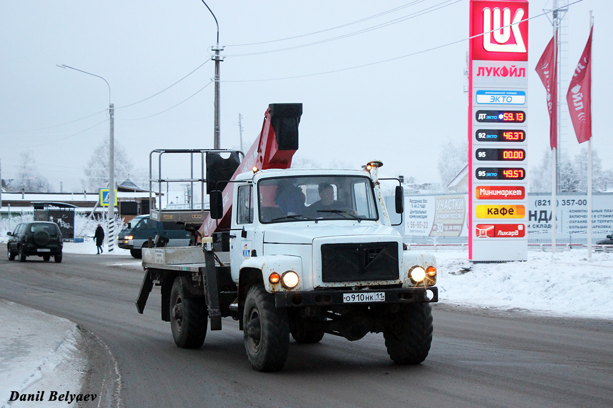 Коми, № О 910 НК 11 — ГАЗ-33081 «Садко»