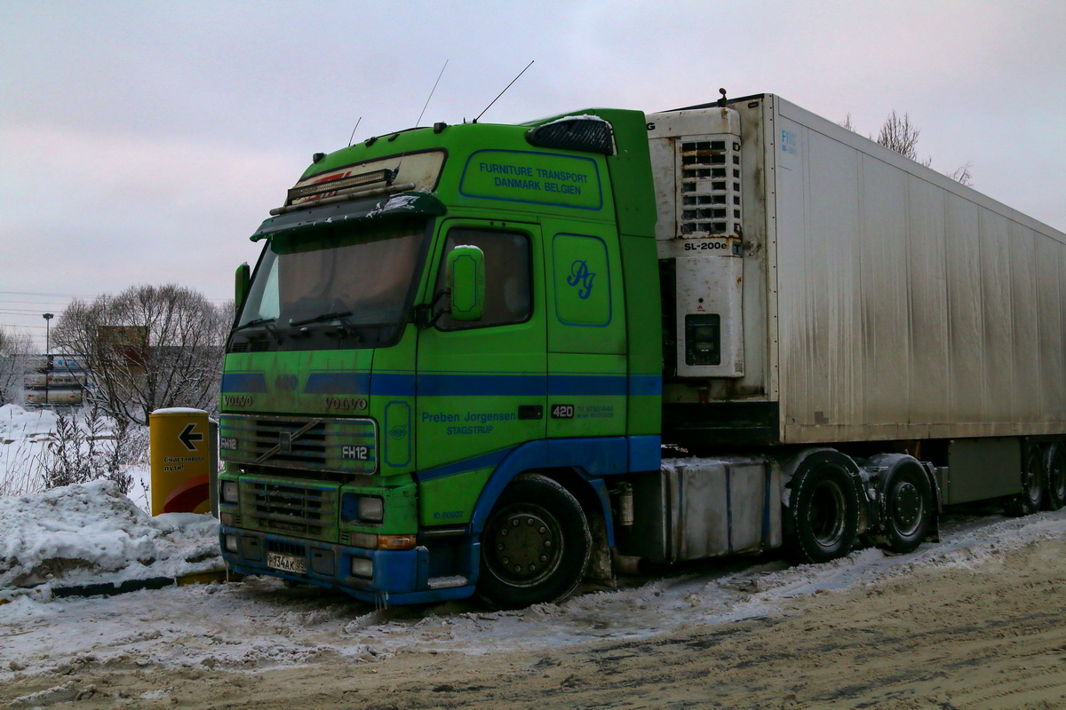 Дагестан, № Р 134 АК 05 — Volvo ('1993) FH12.420