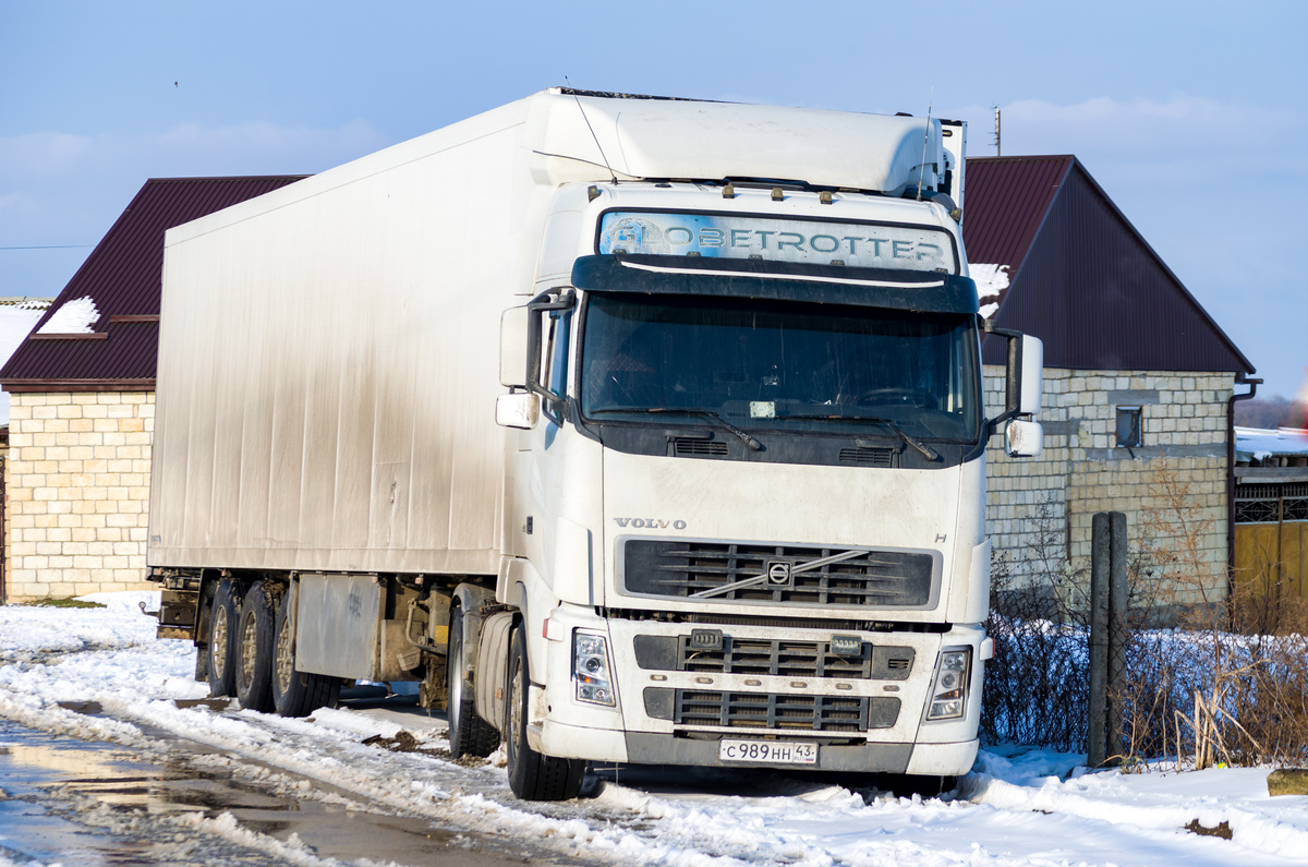 Дагестан, № С 989 НН 43 — Volvo ('2002) FH12.440