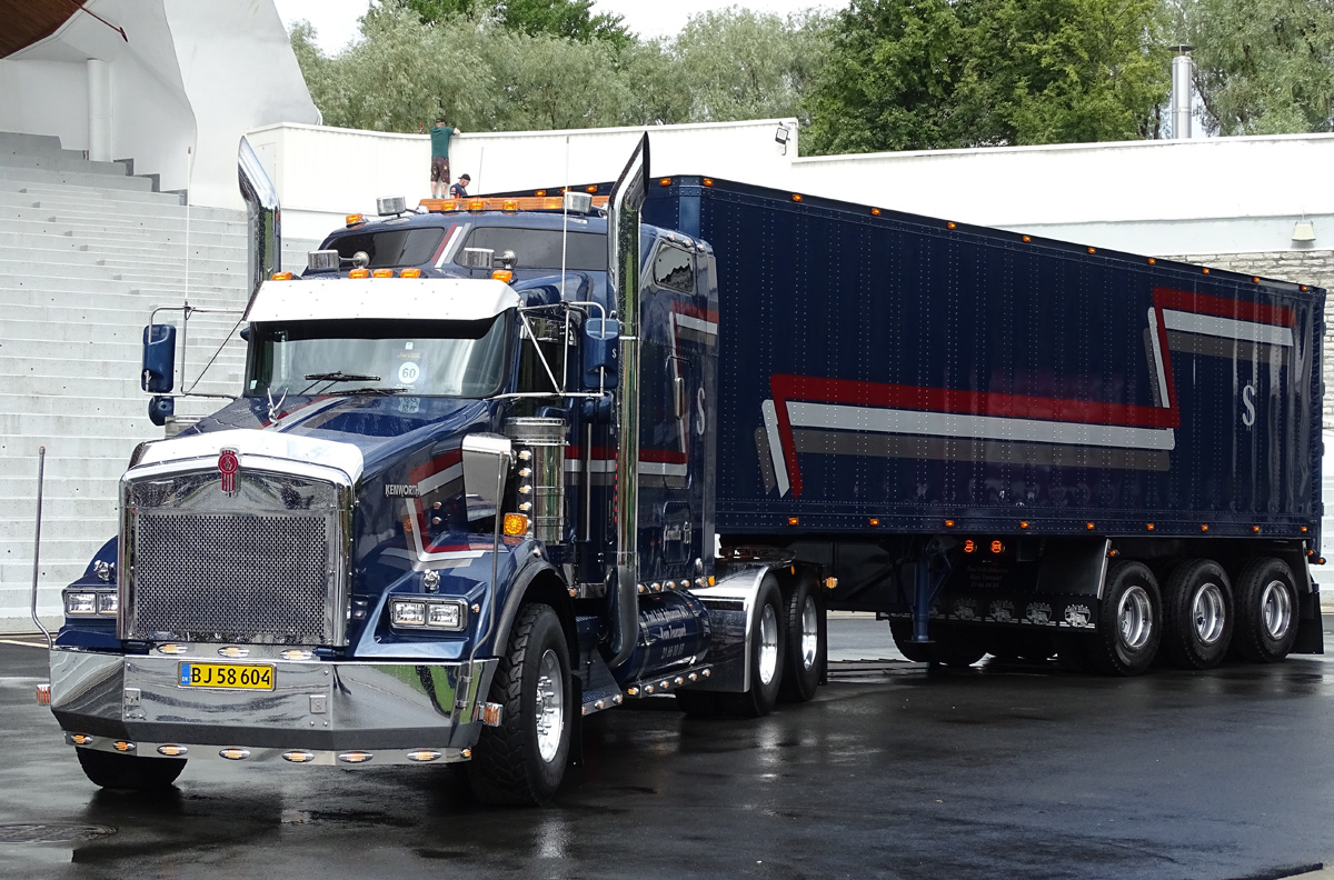 Дания, № BJ 58 604 — Kenworth T800; Эстония — Tallinn Truck Show 2022
