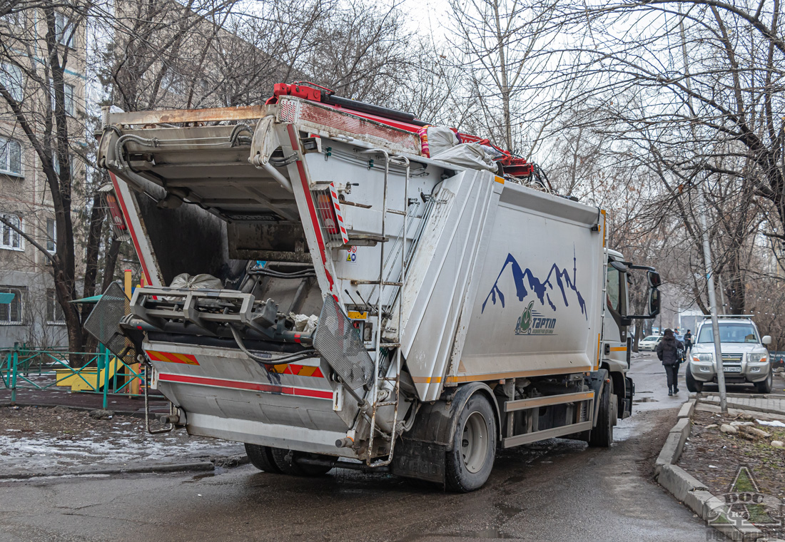 Алматы, № 351 AQ 02 — IVECO EuroCargo ('2015)