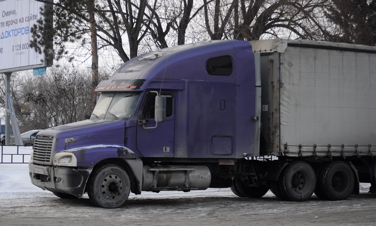 Нижегородская область, № Е 560 ХУ 152 — Freightliner Century Class