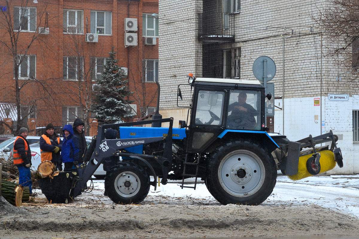 Волгоградская область, № 7495 ЕА 34 — Беларус-82.1