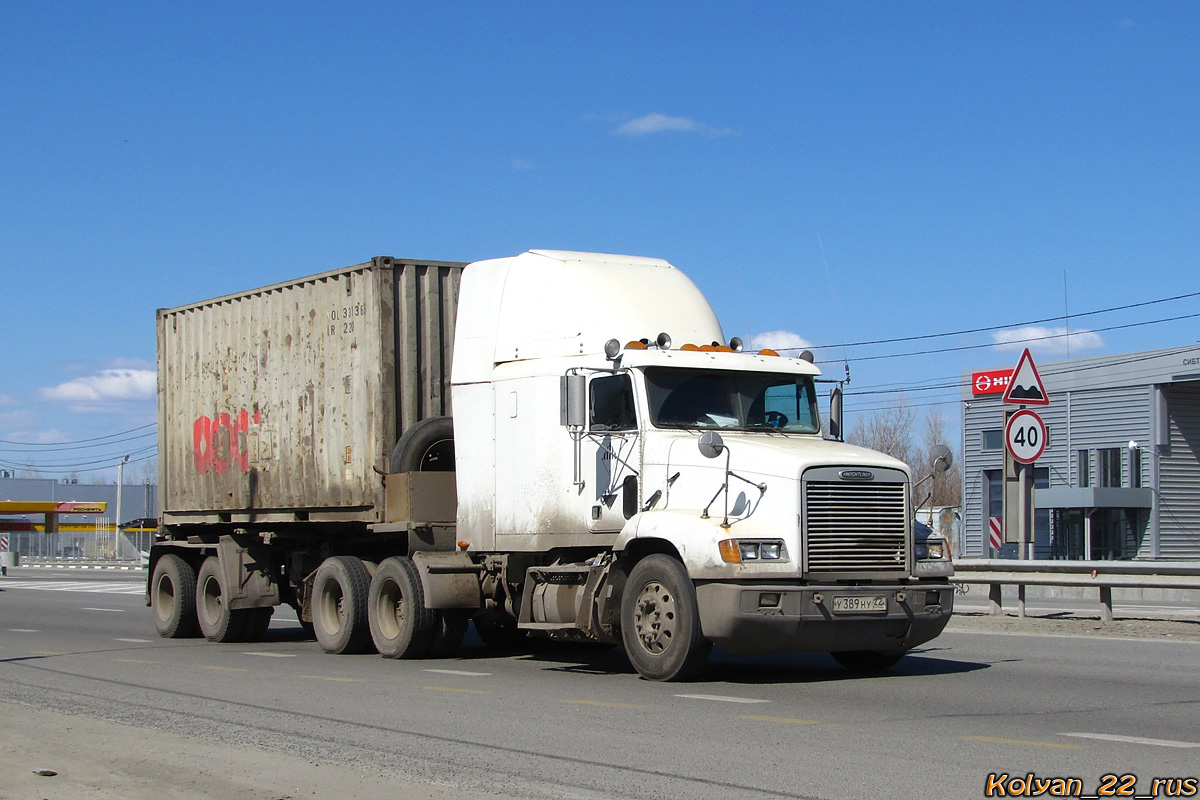 Алтайский край, № У 389 НУ 22 — Freightliner FLD 112