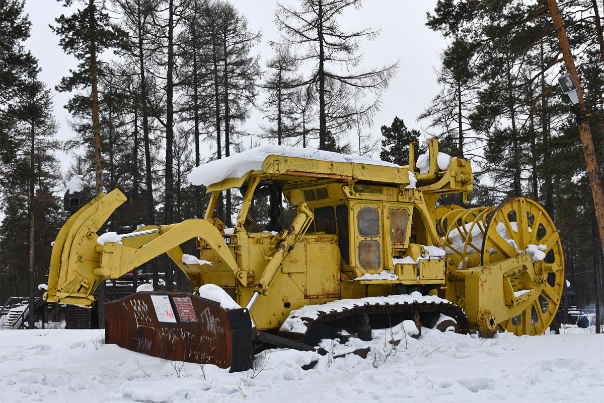 Саха (Якутия), № (14) Б/Н СТ 0006 — Komatsu D355; Саха (Якутия) — Спецтехника на постаментах; Техника на постаментах, памятники (Саха (Якутия))