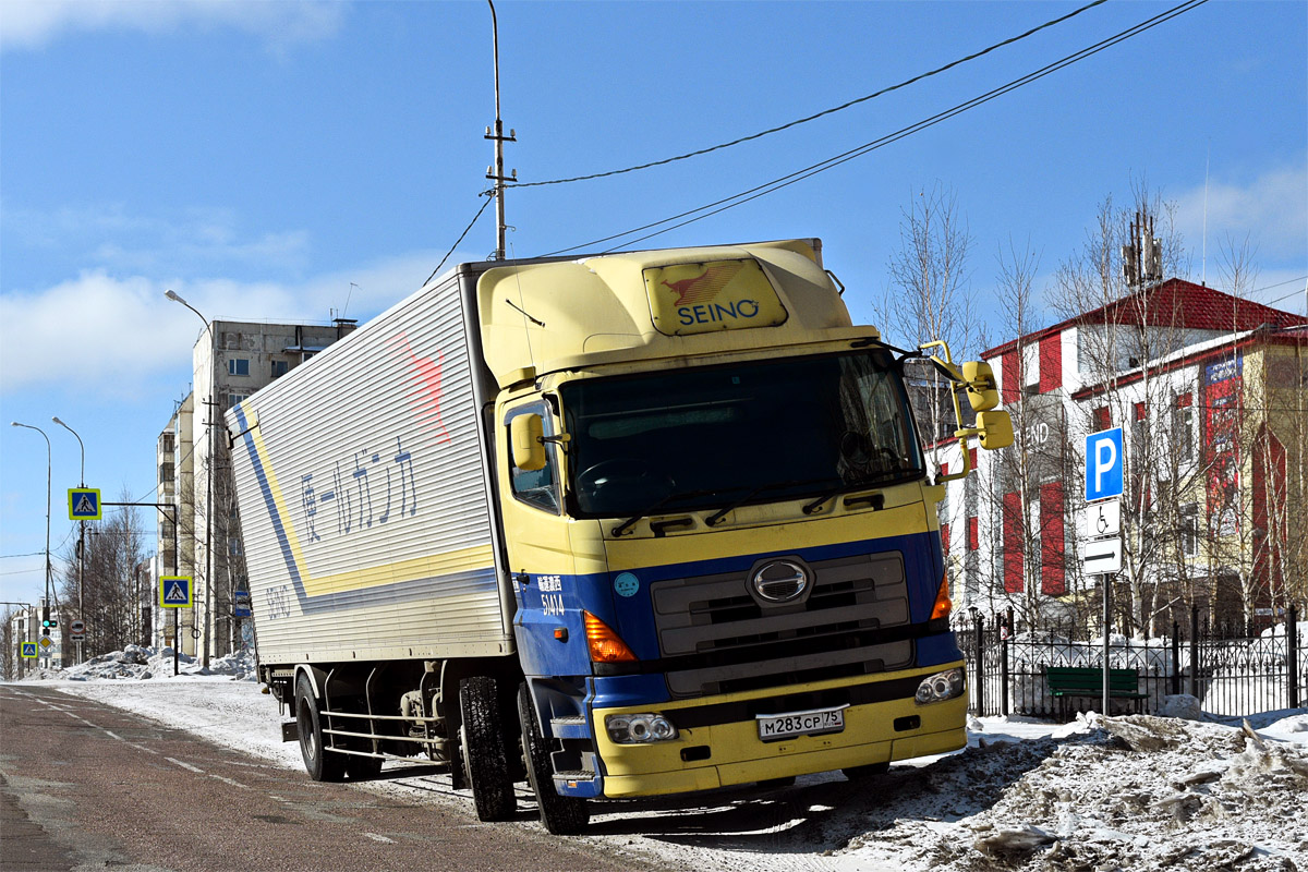 Забайкальский край, № М 283 СР 75 — Hino FH