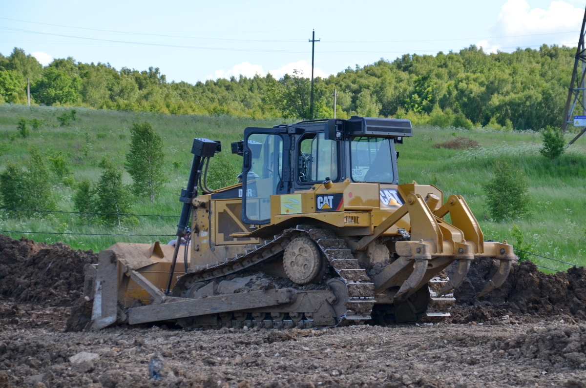 Тульская область, № 2405 РЕ 77 — Caterpillar D6