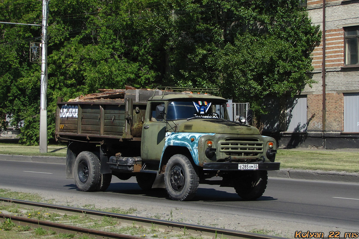 Алтайский край, № Е 285 ХМ 22 — ЗИЛ-495710