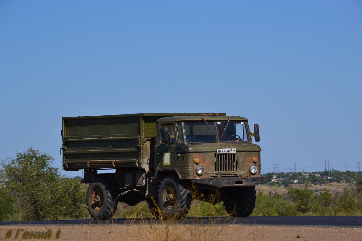 Волгоградская область, № В 666 АН 134 — ГАЗ-66-31