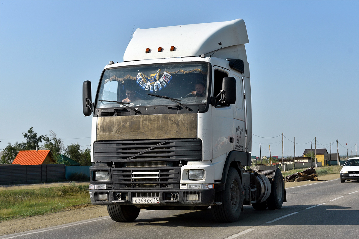 Приморский край, № Х 349 ХК 25 — Volvo ('1993) FH12.380