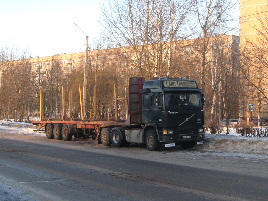 Тверская область, № Х 412 МУ 69 — Volvo ('1987) F12