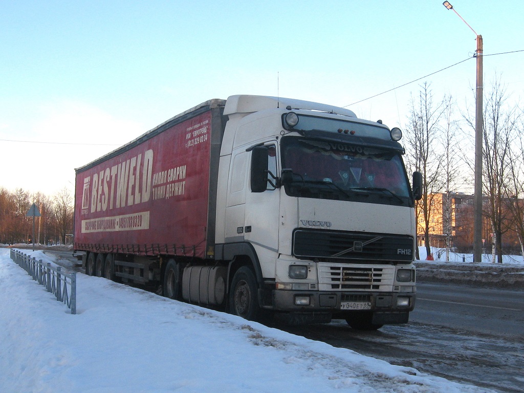 Тверская область, № У 040 ЕТ 69 — Volvo ('1993) FH12.380