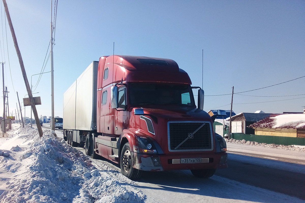 Саха (Якутия), № У 351 ХВ  125 — Volvo VNL780