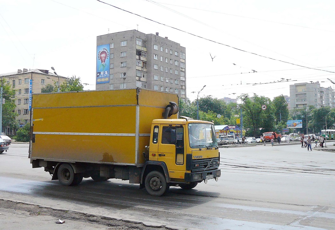 Удмуртия, № М 428 ВЕ 18 — Volvo FL6