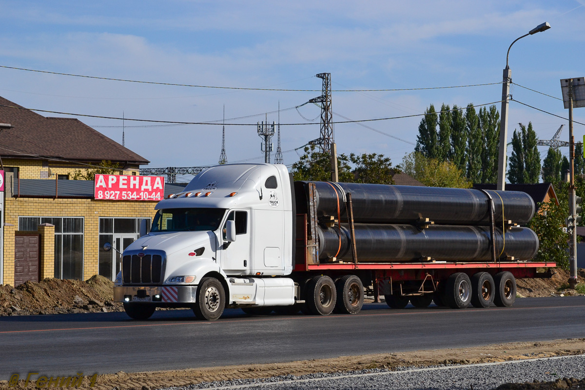 Нижегородская область, № Х 743 КМ 52 — Peterbilt 387