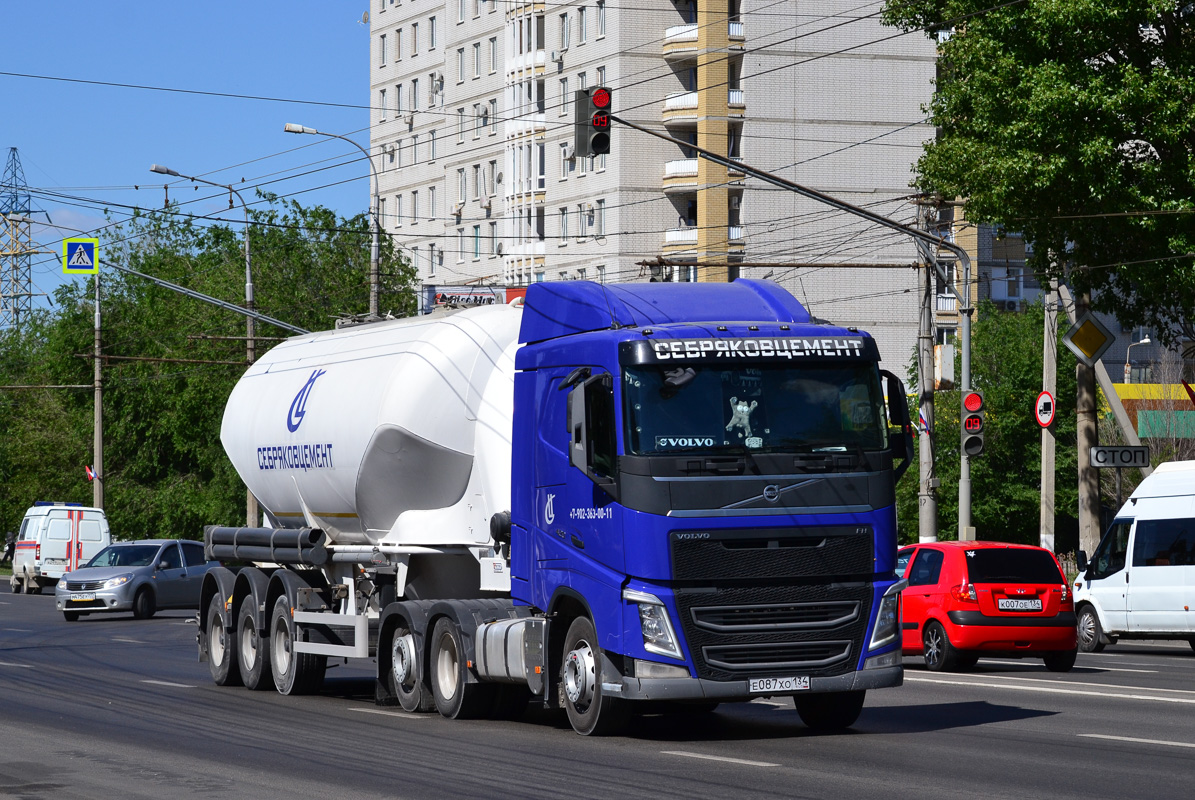 Волгоградская область, № Е 087 ХО 134 — Volvo ('2012) FH.420 [X9P]