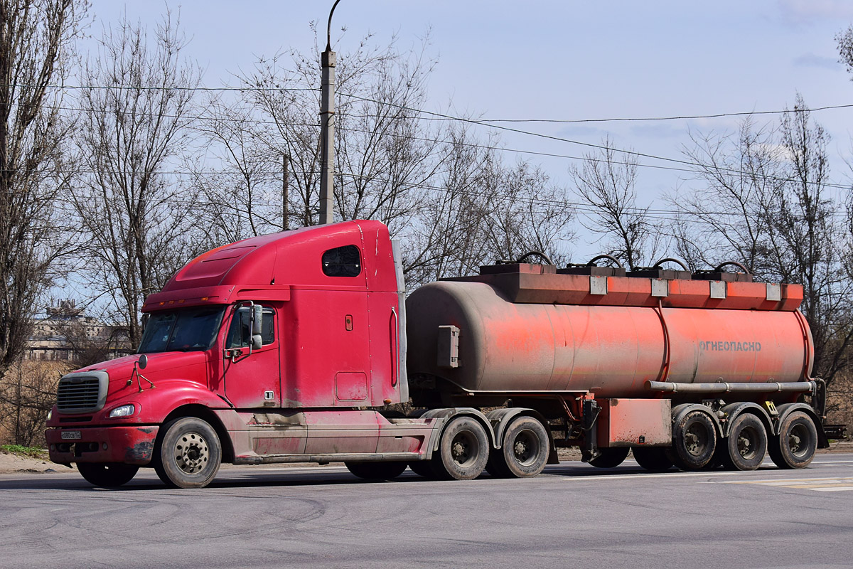 Башкортостан, № К 080 СВ 102 — Freightliner Columbia