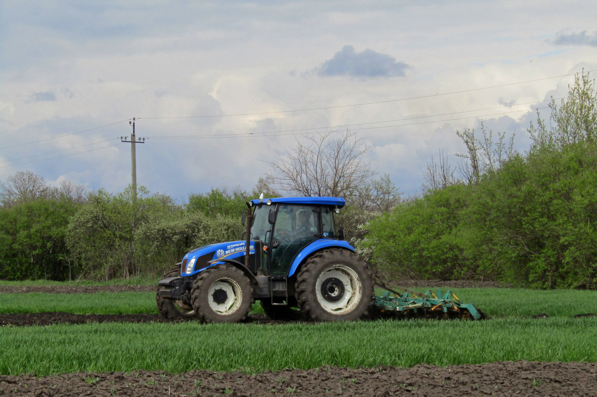 Полтавская область, № 23768 ВІ — New Holland TD5.110