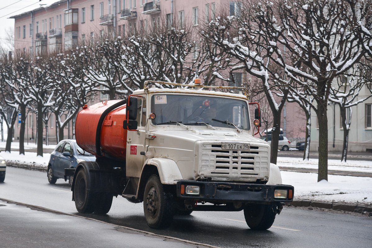 Санкт-Петербург, № В 107 ЕК 98 — ЗИЛ-433362