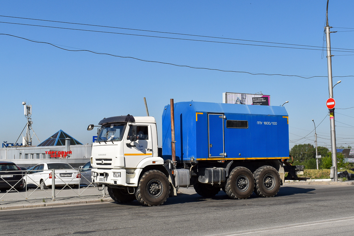 Ленинградская область, № В 530 ЕС 147 — КамАЗ-43118 (общая модель)