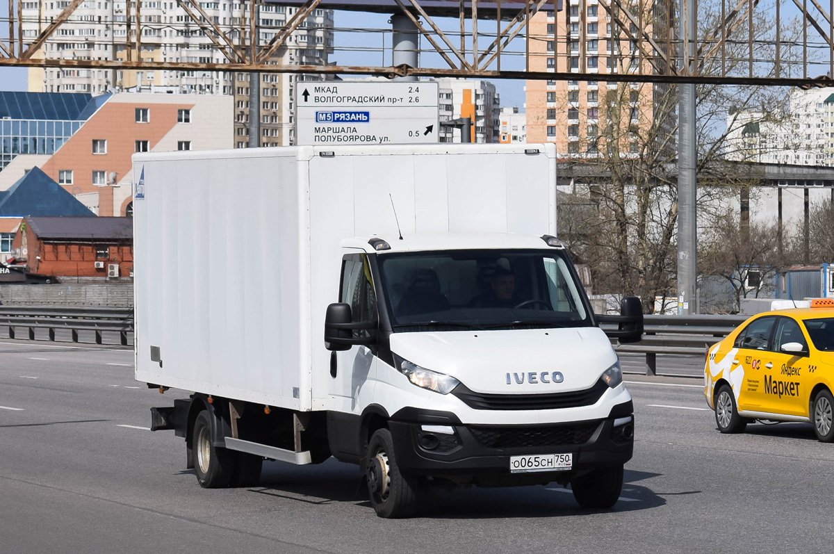 Московская область, № О 065 СН 750 — IVECO Daily