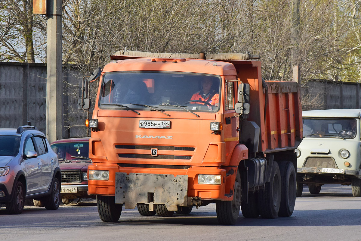 Волгоградская область, № В 985 ЕЕ 134 — КамАЗ-65115-L4