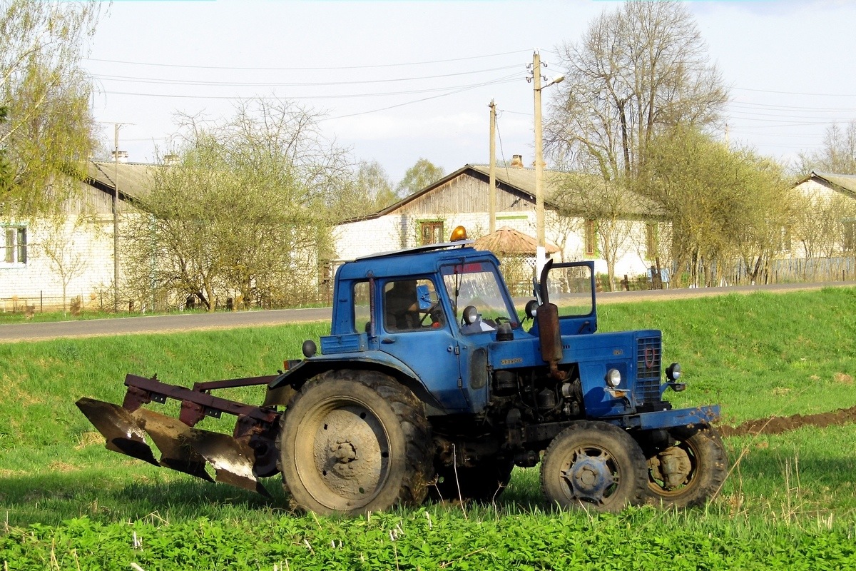 Могилёвская область, № ІТ-6 9123 — МТЗ-82 (общая модель); Прицепы сельскохозяйственные — Плуги (общая)