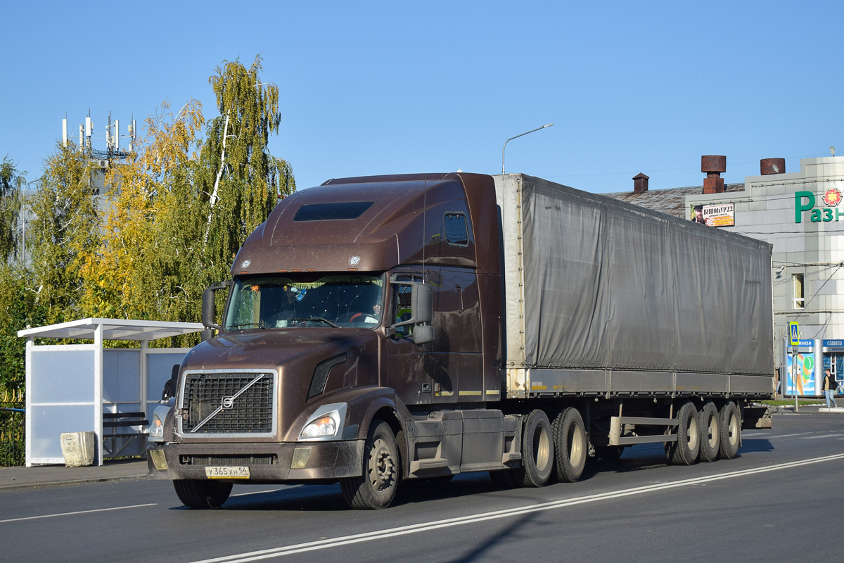 Алтайский край, № У 365 ХН 54 — Volvo VNL670