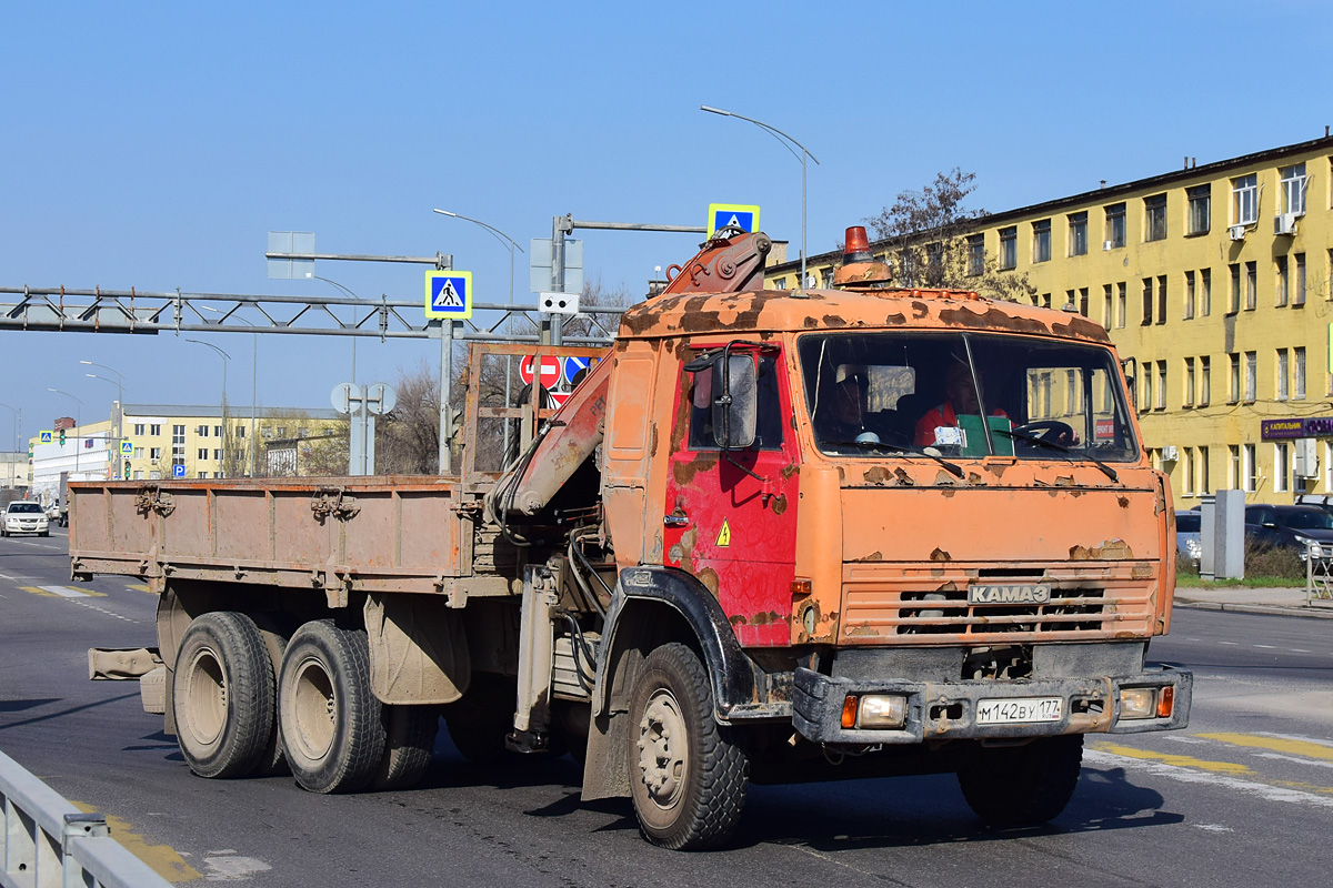 Волгоградская область, № М 142 ВУ 177 — КамАЗ-53215-15 [53215R]