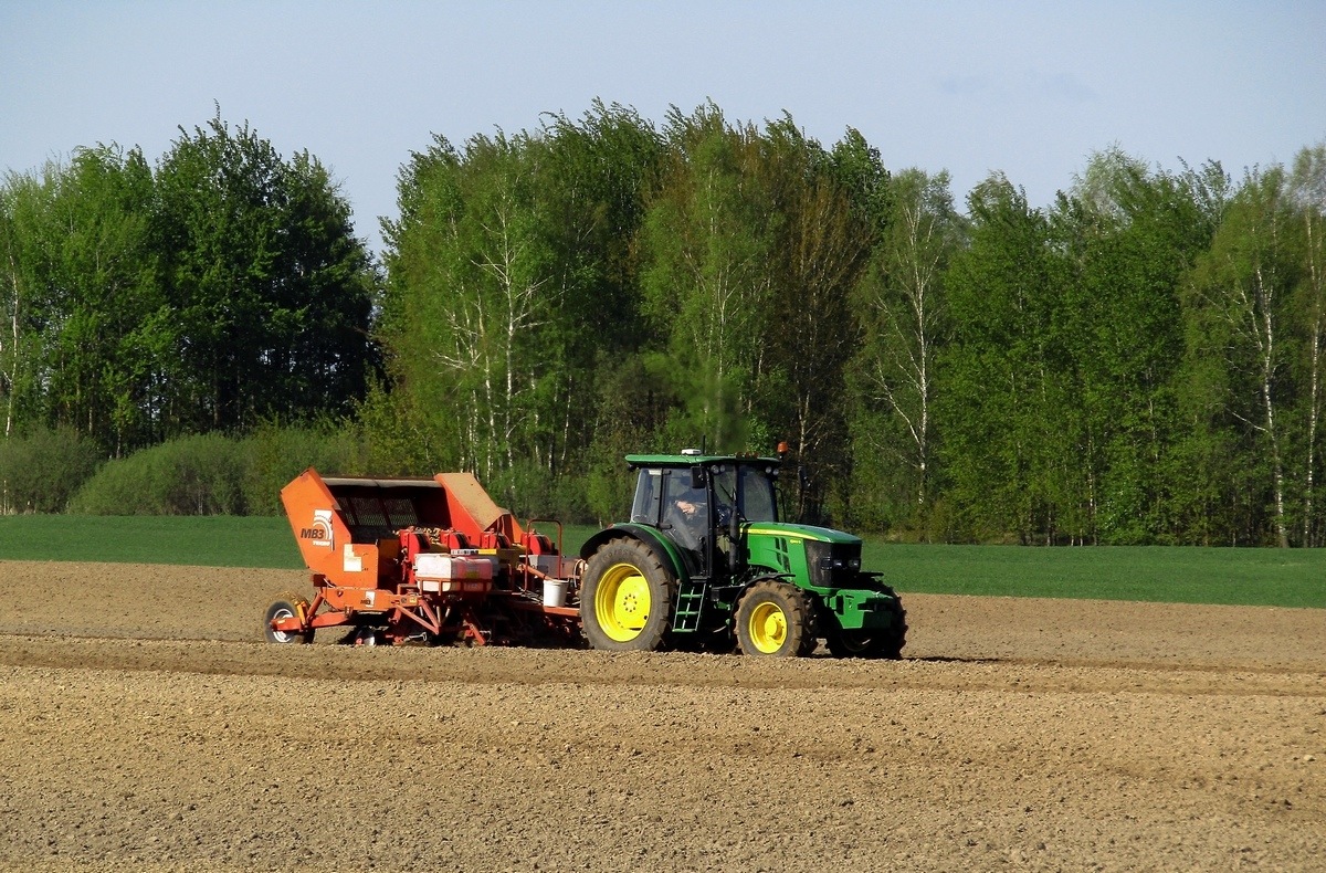 Могилёвская область, № ТВ-6 9737 — John Deere 6140B; Прицепы сельскохозяйственные — Сеялки (общая)