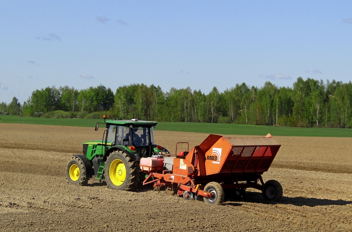 Могилёвская область, № ТВ-6 9737 — John Deere 6140B; Прицепы сельскохозяйственные — Сеялки (общая)