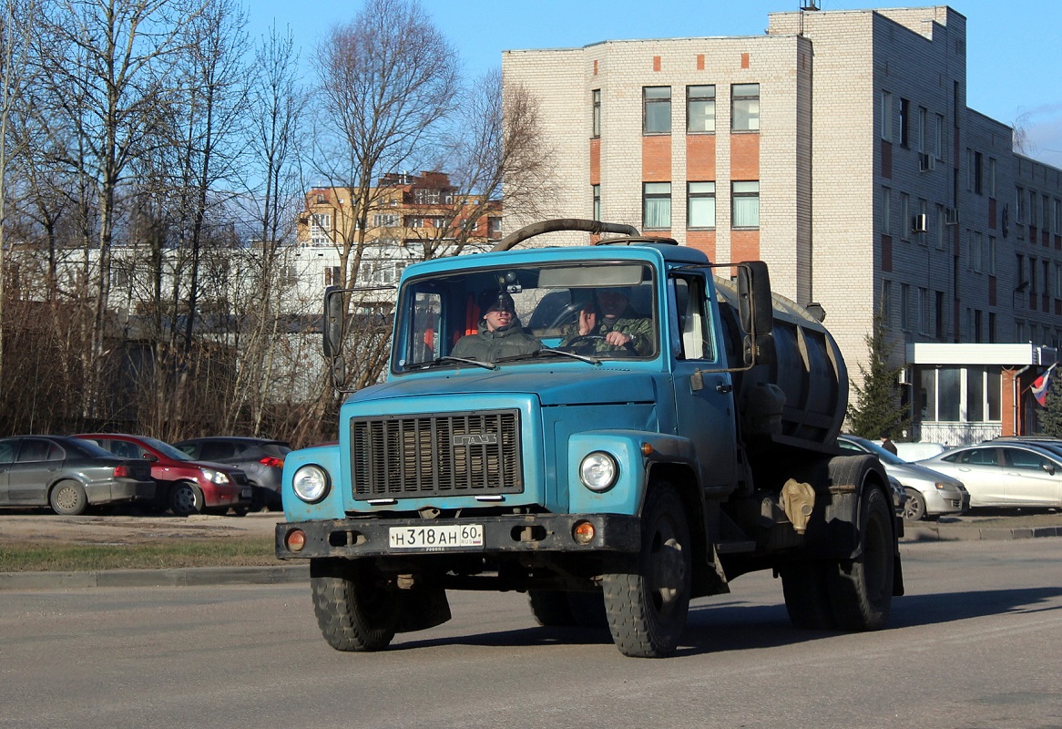 Псковская область, № Н 318 АН 60 — ГАЗ-3307