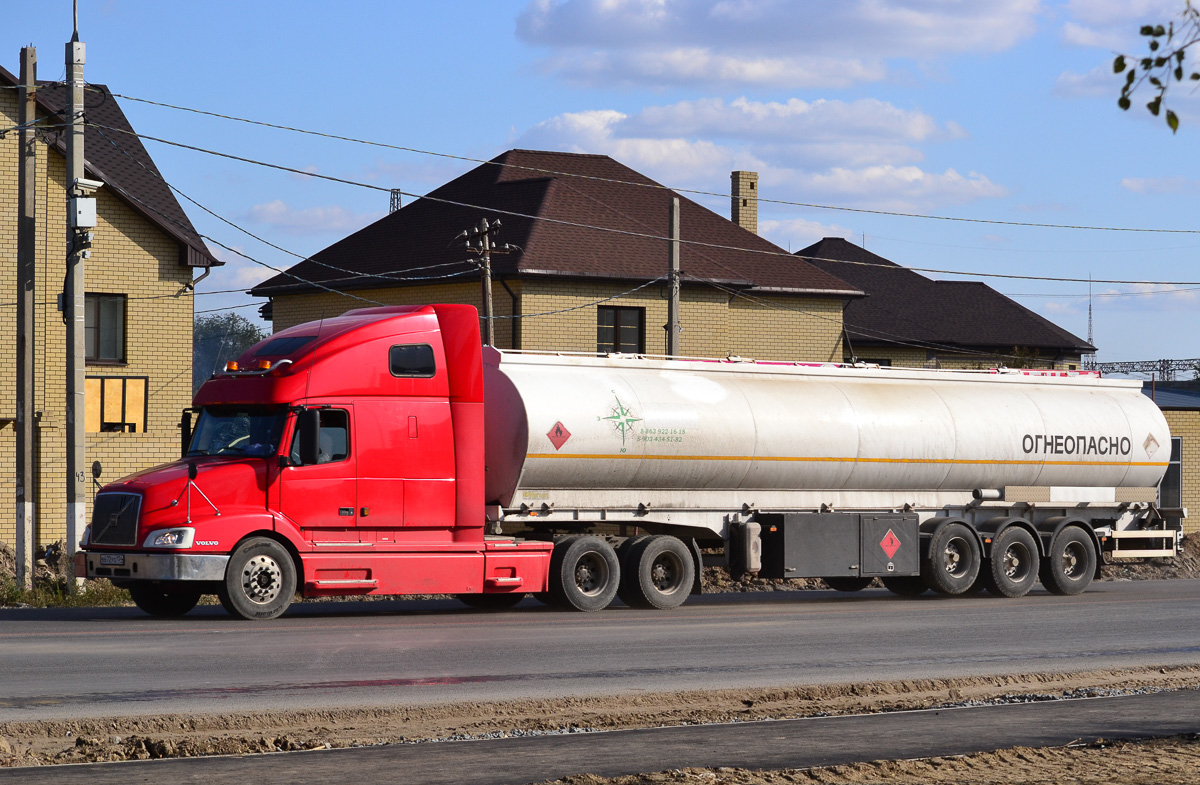 Волгоградская область, № В 672 УО 134 — Volvo VNL660