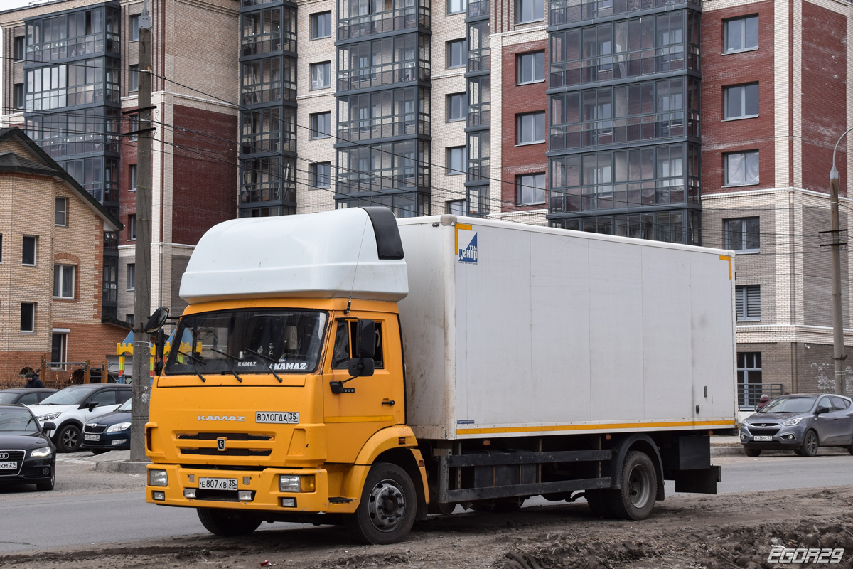 Вологодская область, № Е 807 ХВ 35 — КамАЗ-4308-C4