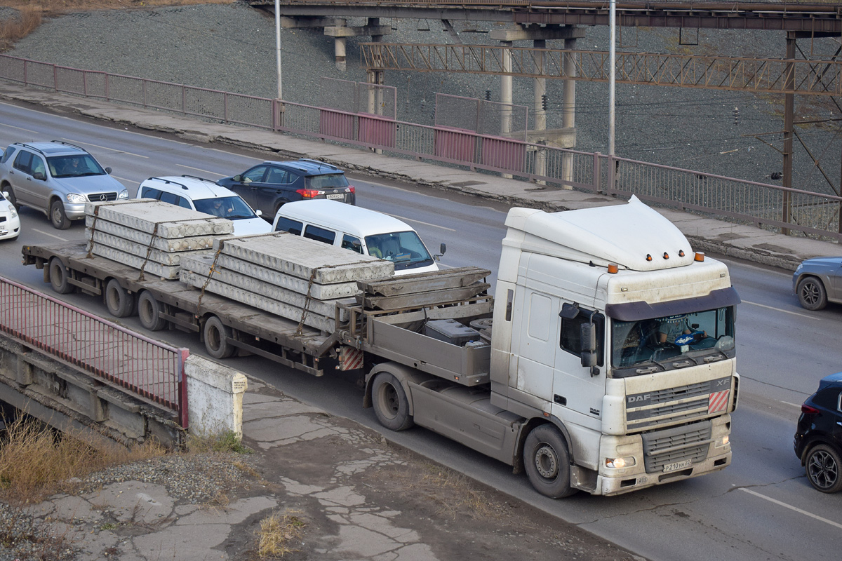 Алтайский край, № Р 210 УН 22 — DAF XF95 FT