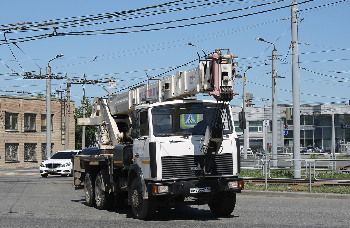 Челябинская область, № В 670 ОХ 174 — МАЗ-6303A3