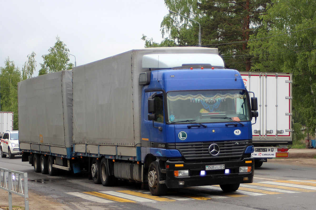 Алматинская область, № 068 ASU 05 — Mercedes-Benz Actros ('1997) 2540