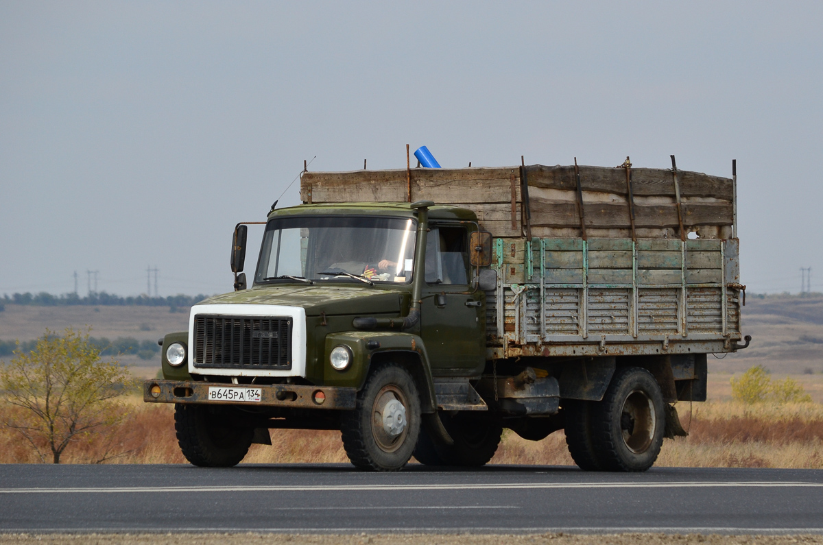 Волгоградская область, № В 645 РА 134 — ГАЗ-3306