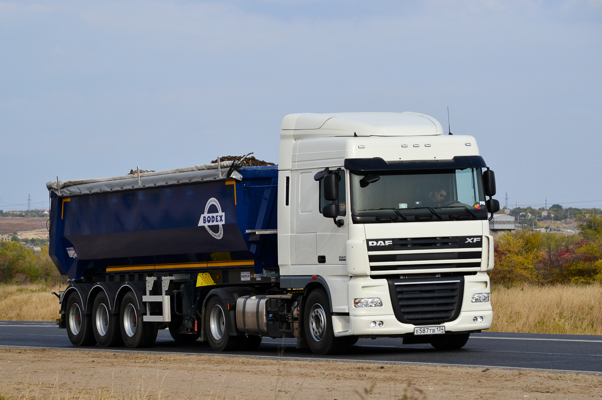 Волгоградская область, № Е 587 ТВ 134 — DAF XF105 FT