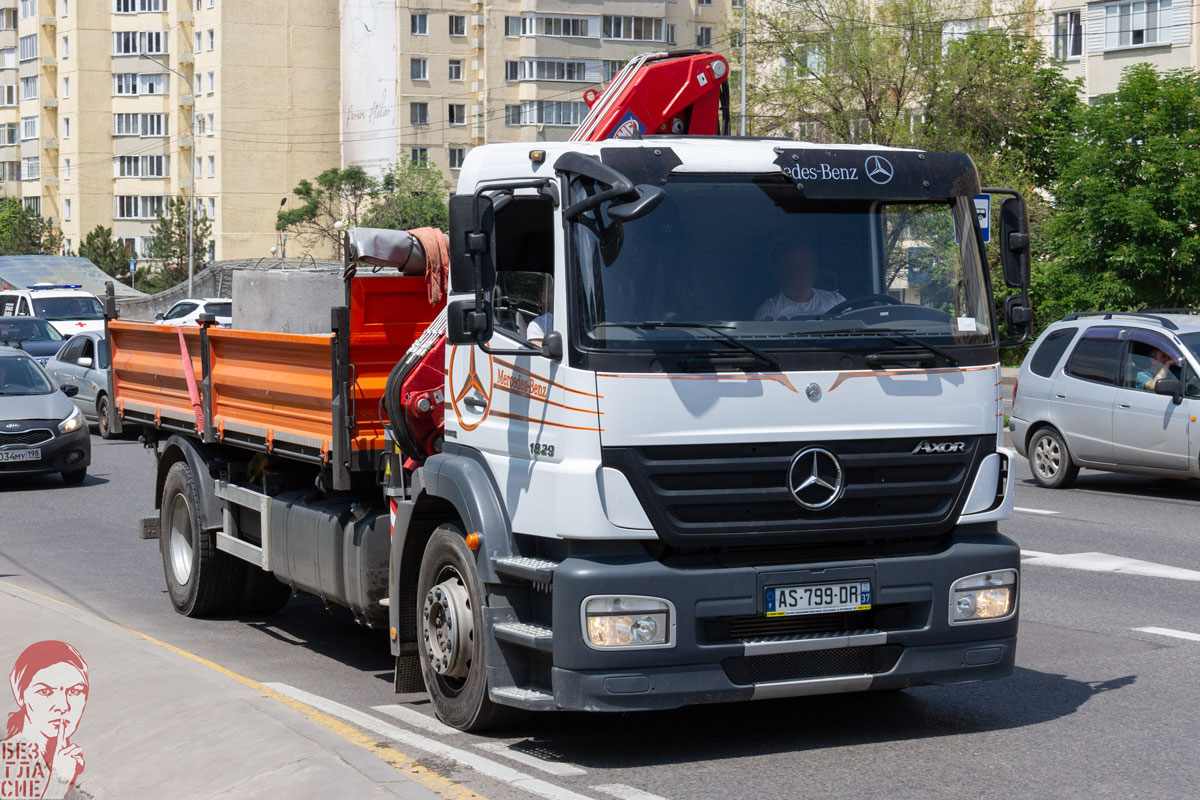 Алматы, № AS-799-DR — Mercedes-Benz Axor (общ.м)