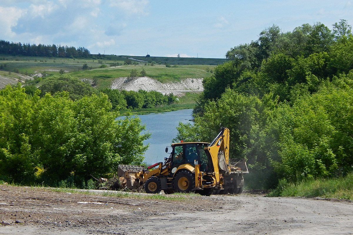 Белгородская область, № 1932 ЕТ 31 — Caterpillar 428