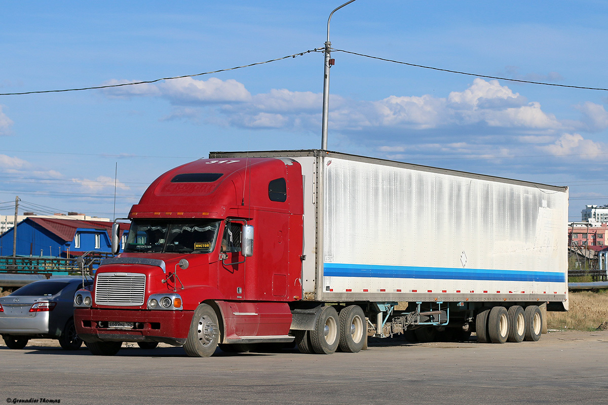 Приморский край, № Е 689 МЕ 125 — Freightliner Century Class