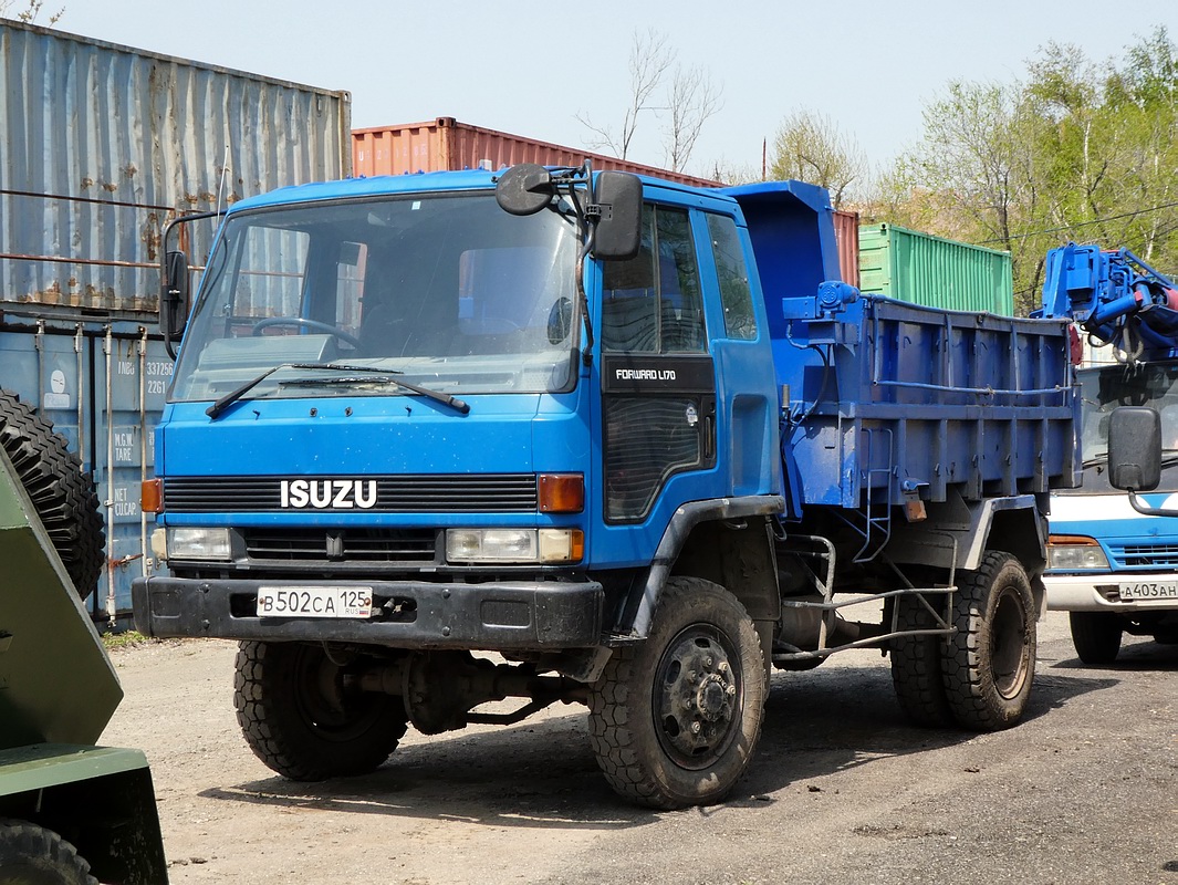 Приморский край, № В 502 СА 125 — Isuzu Forward (общая модель)