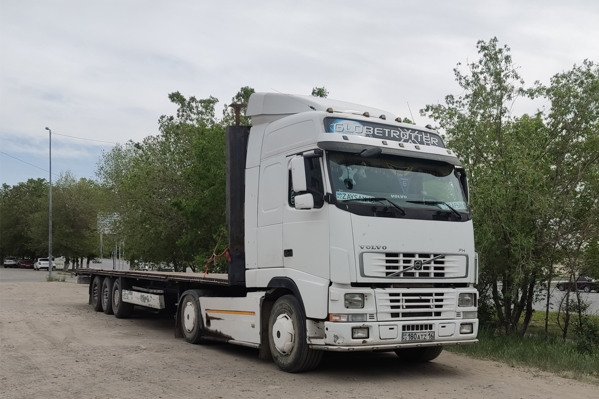 Восточно-Казахстанская область, № 180 ATZ 16 — Volvo ('1993) FH12.420