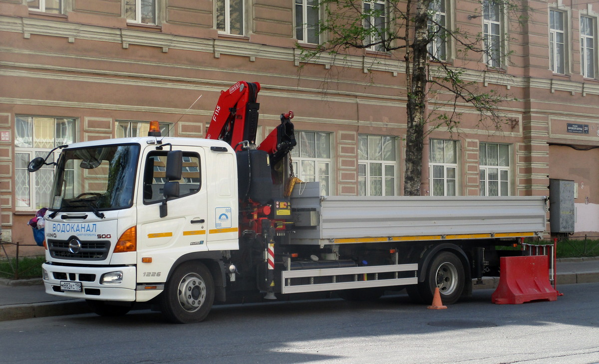 Санкт-Петербург, № М 882 КС 198 — Hino 500