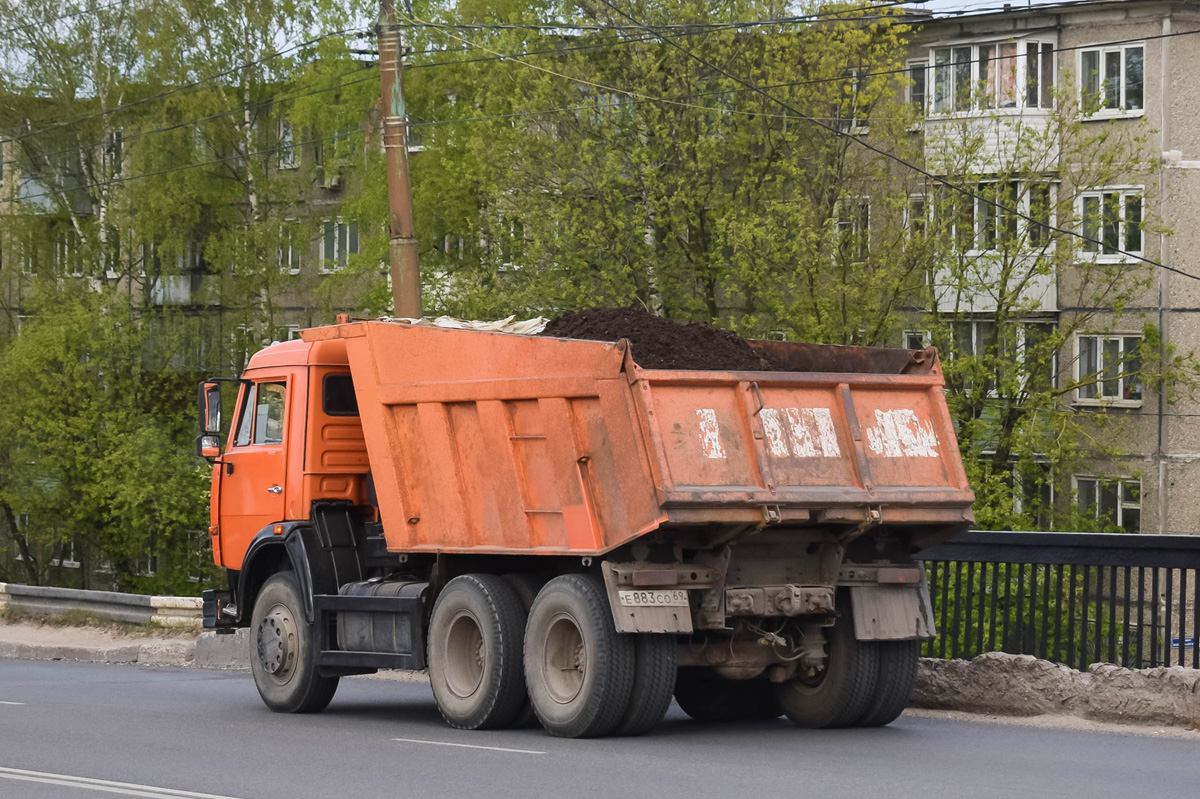 Тверская область, № Е 883 СО 69 — КамАЗ-65115 [651150]