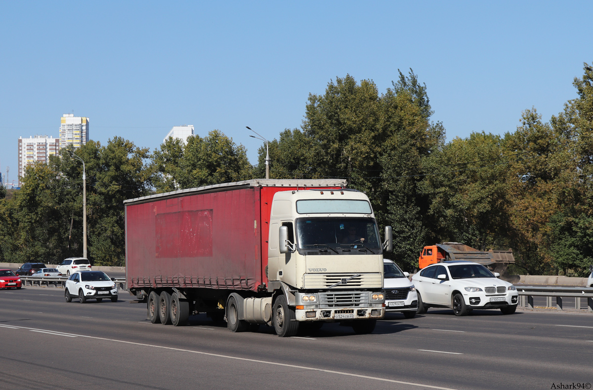 Алтайский край, № О 524 СВ 22 — Volvo ('1993) FH12.420